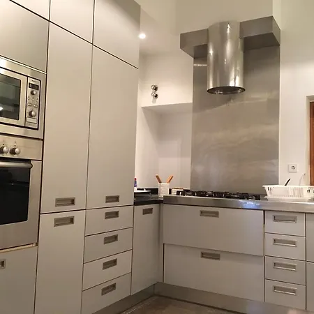 Апартаменты Chiado 4-bedroom Flat *