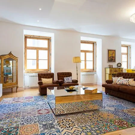 Chiado 4-bedroom Flat