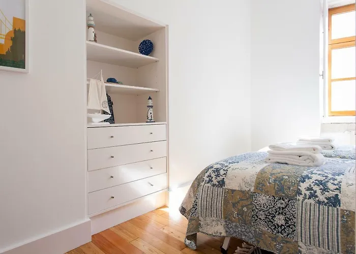 Chiado 4-bedroom Flat Διαμέρισμα Lisboa