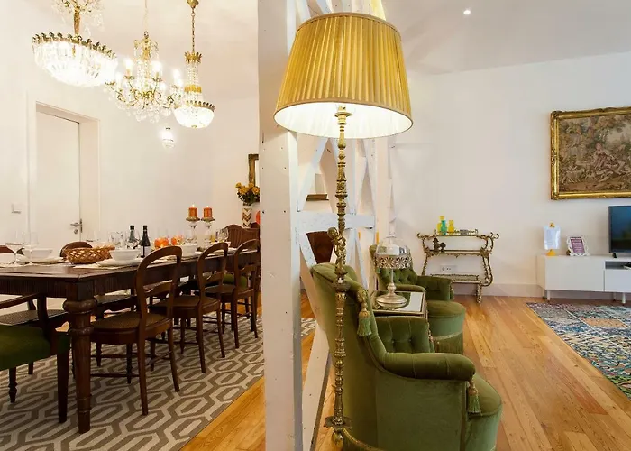 Chiado 4-bedroom Flat