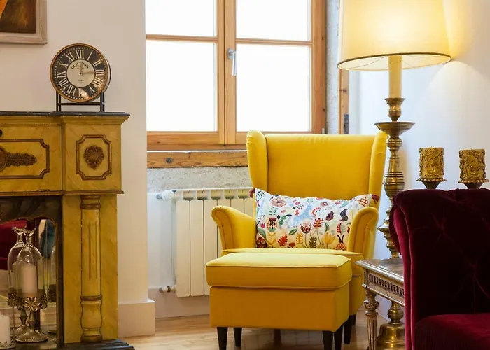 Chiado 4-bedroom Flat Διαμέρισμα *