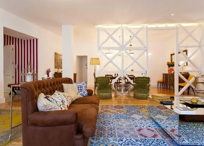 Chiado 4-bedroom Flat