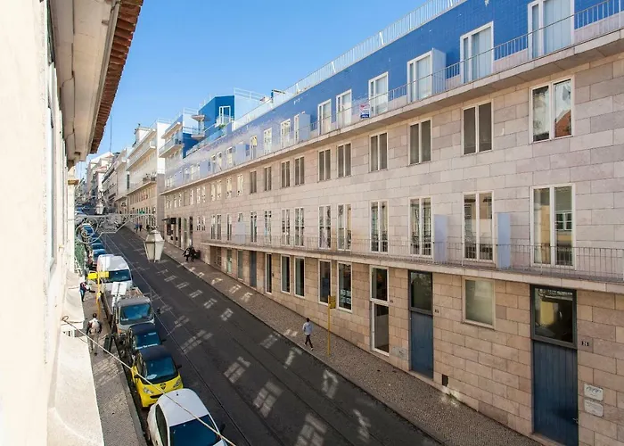 Διαμέρισμα Chiado 4-bedroom Flat *