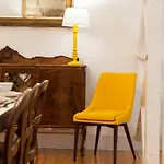 Apartment Chiado 4-bedroom Flat *