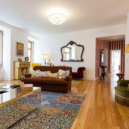 Apartment Chiado 4-bedroom Flat