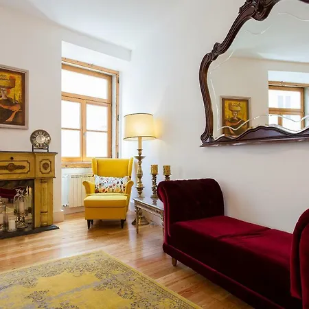 Chiado 4-bedroom Flat 아파트 *